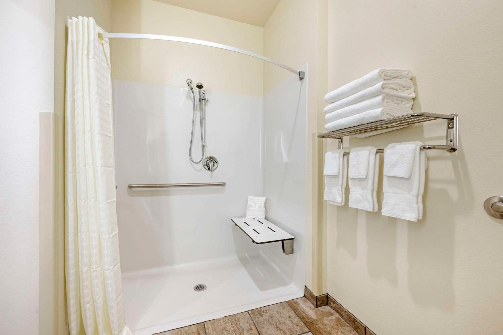 Comfort Inn & Suites Medina Ngoại thất bức ảnh